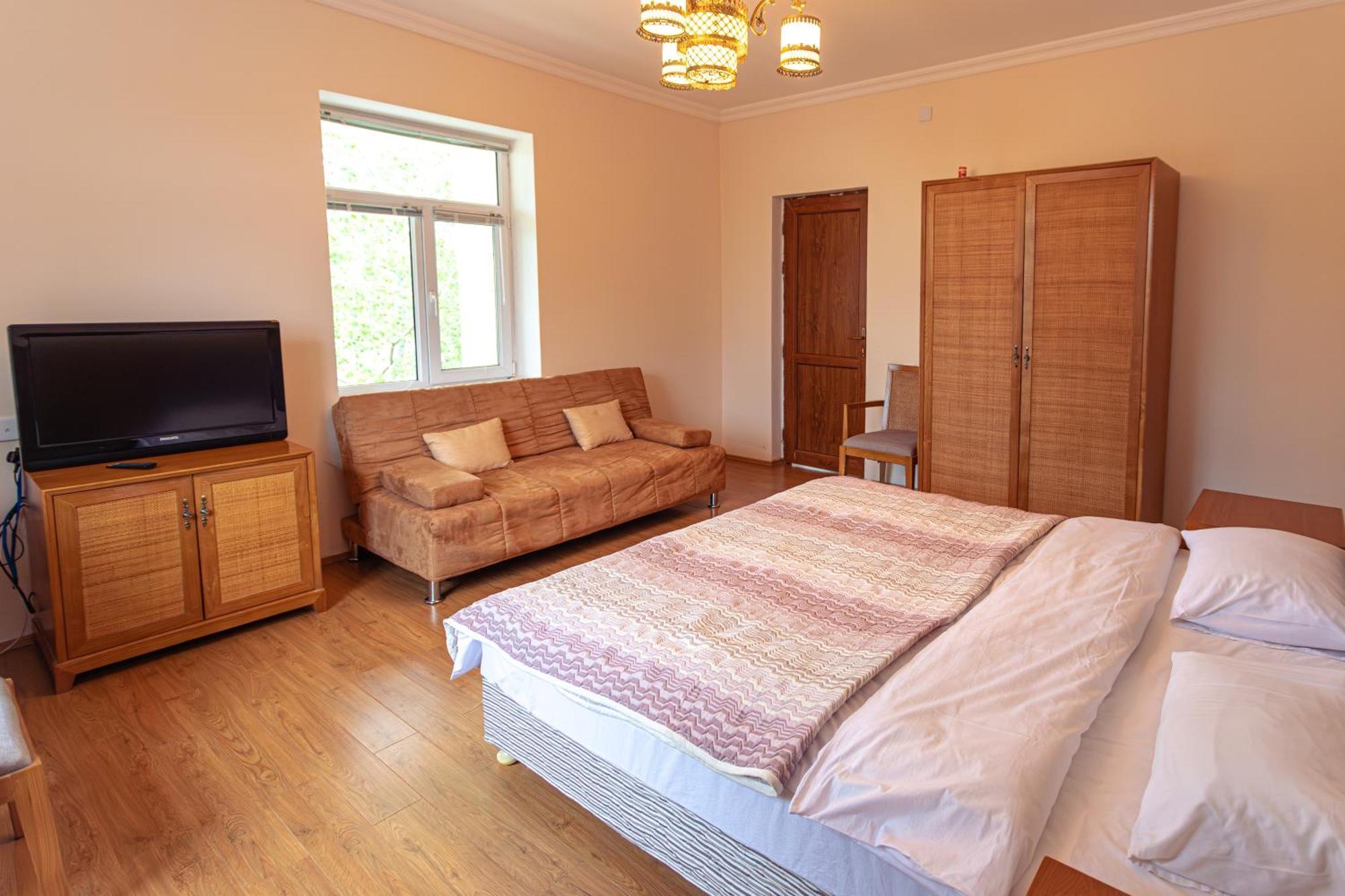 Chabiant Guesthouse Chateau Monolit Ikinci Yeniyol Eksteriør billede