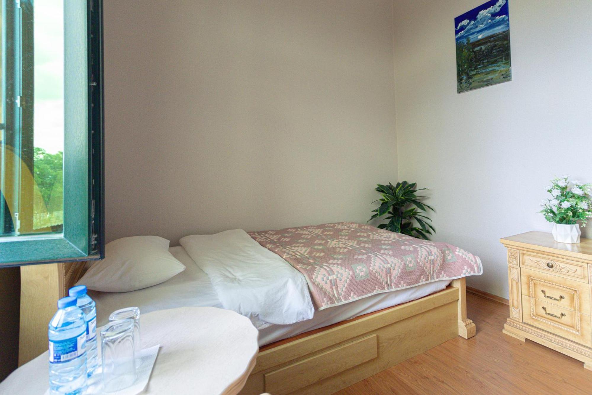 Chabiant Guesthouse Chateau Monolit Ikinci Yeniyol Eksteriør billede